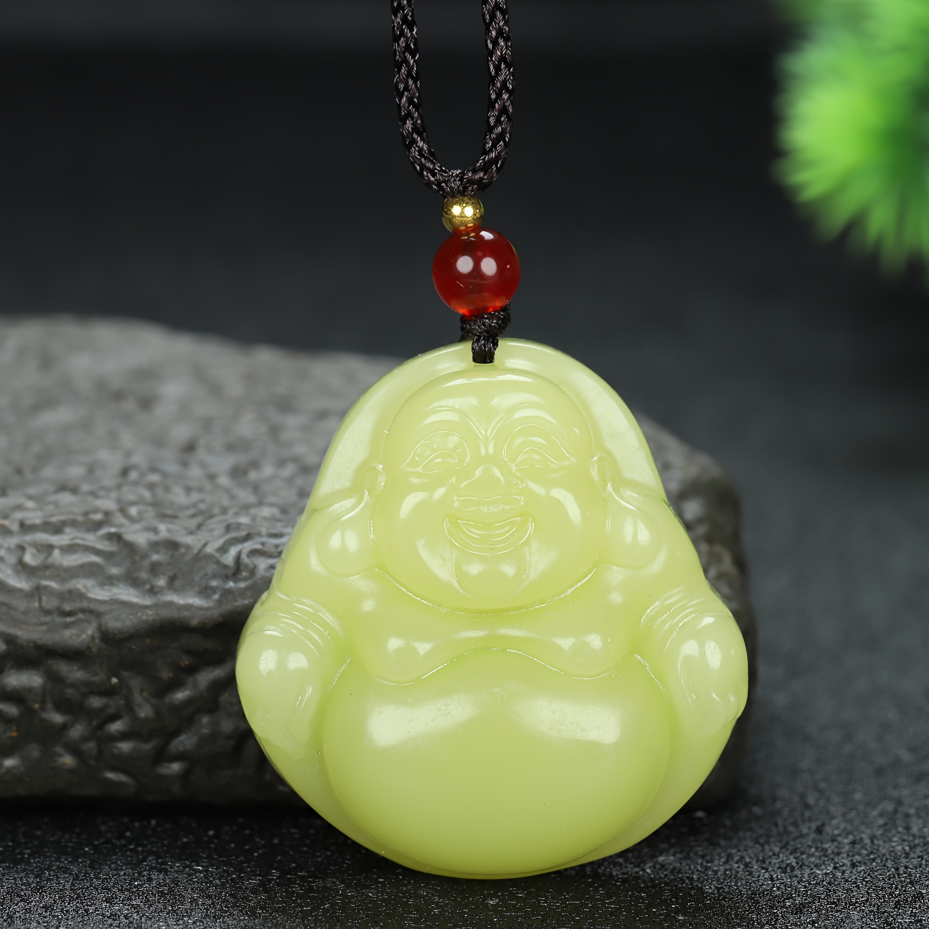 Fashionable Natural Stone Head Pendant Necklace, Unique Design